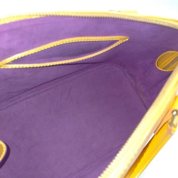 Louis Vuitton LV Hand Bag M52149 Alma
Yellow Epi 428509 - Picture 6 of 6